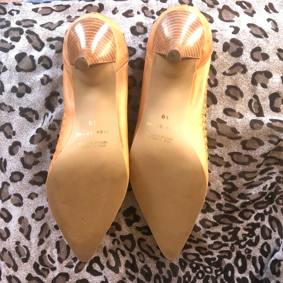 BOS & Co. Soft Leather NEW Heels with Braided - Picture 8 of 10